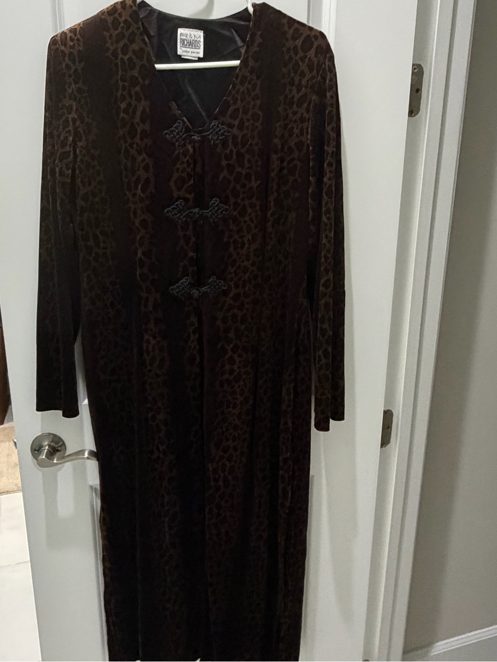 Vintage-Inspired Brown Velvet Long Dress